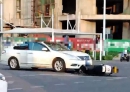 近日，北流某商场红绿灯电车倒在小车前#，电动车驾驶员怎么样？ ​​​