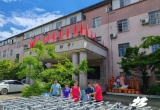 北流一企业家捐赠390套新课桌 助力家乡教育事业发展→