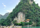 美女打卡龙潭公园