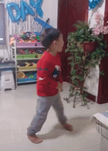6A173721A956BF3DC6A6C085656C197FCAA8FEB8_size1834_w220_h309.gif