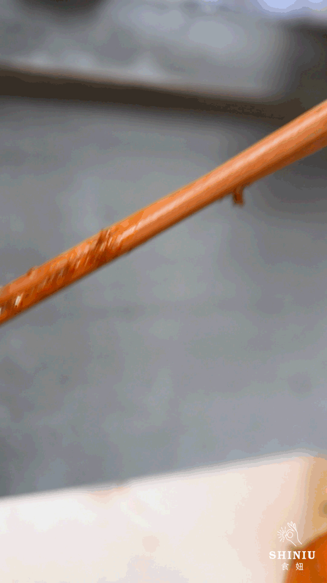 37682EACE50300AB16334C819DBD5218564A26F6_size1023_w639_h1137.gif