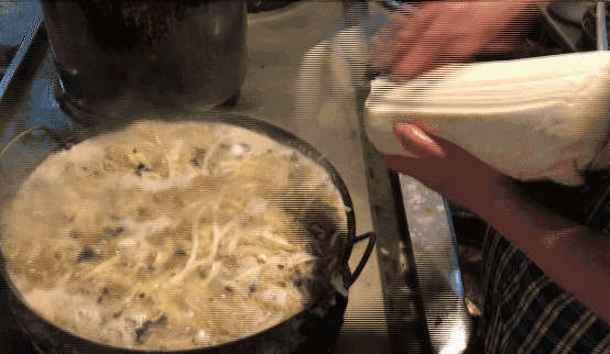 355E535AB01C91AA278572ECCBBABD58C76231E9_size593_w554_h322.gif