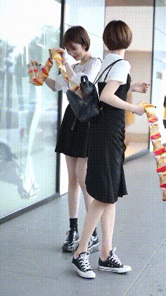 0b2871b3340f461292051a7c8871f776.gif