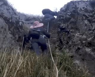 28827643d08b890aa893f1b22cbd3e4d.gif