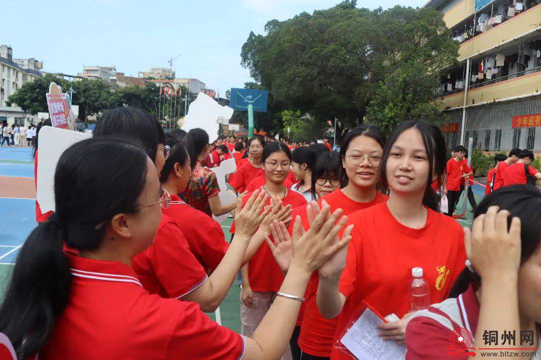 6abafc633a73affa6b484834ff3d8b94.jpg